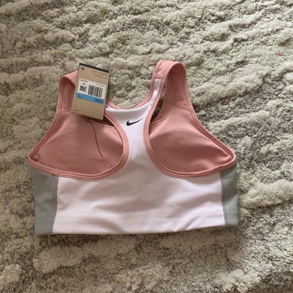 3/$36 BN Nike Sports Bra - Picture 3 of 3